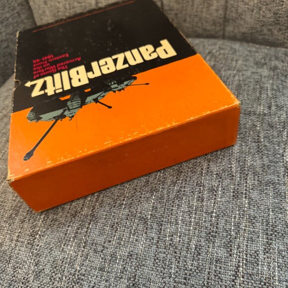 PanzerBlitz (open, punched) The Avalon Hill Game Co 807 - Picture 5 of 12